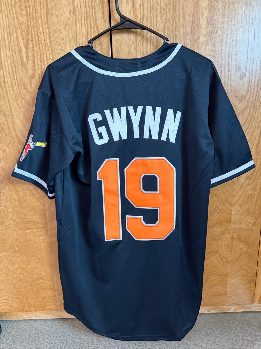 Padres Gwynn San Diego Padres #19 men’s Button Baseball Jersey - Picture 6 of 7